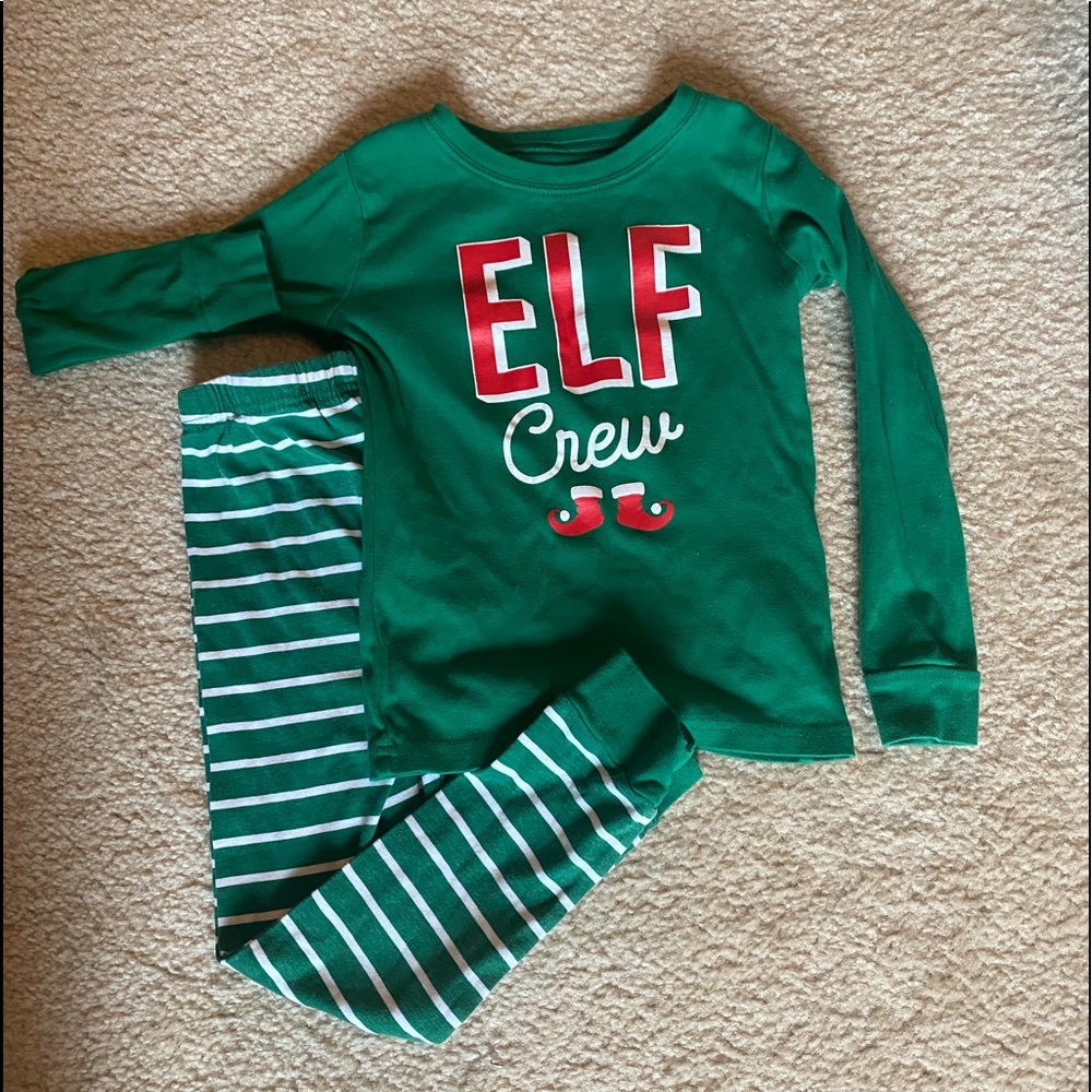 Carter’s Elf Crew Pajamas size 6/6A